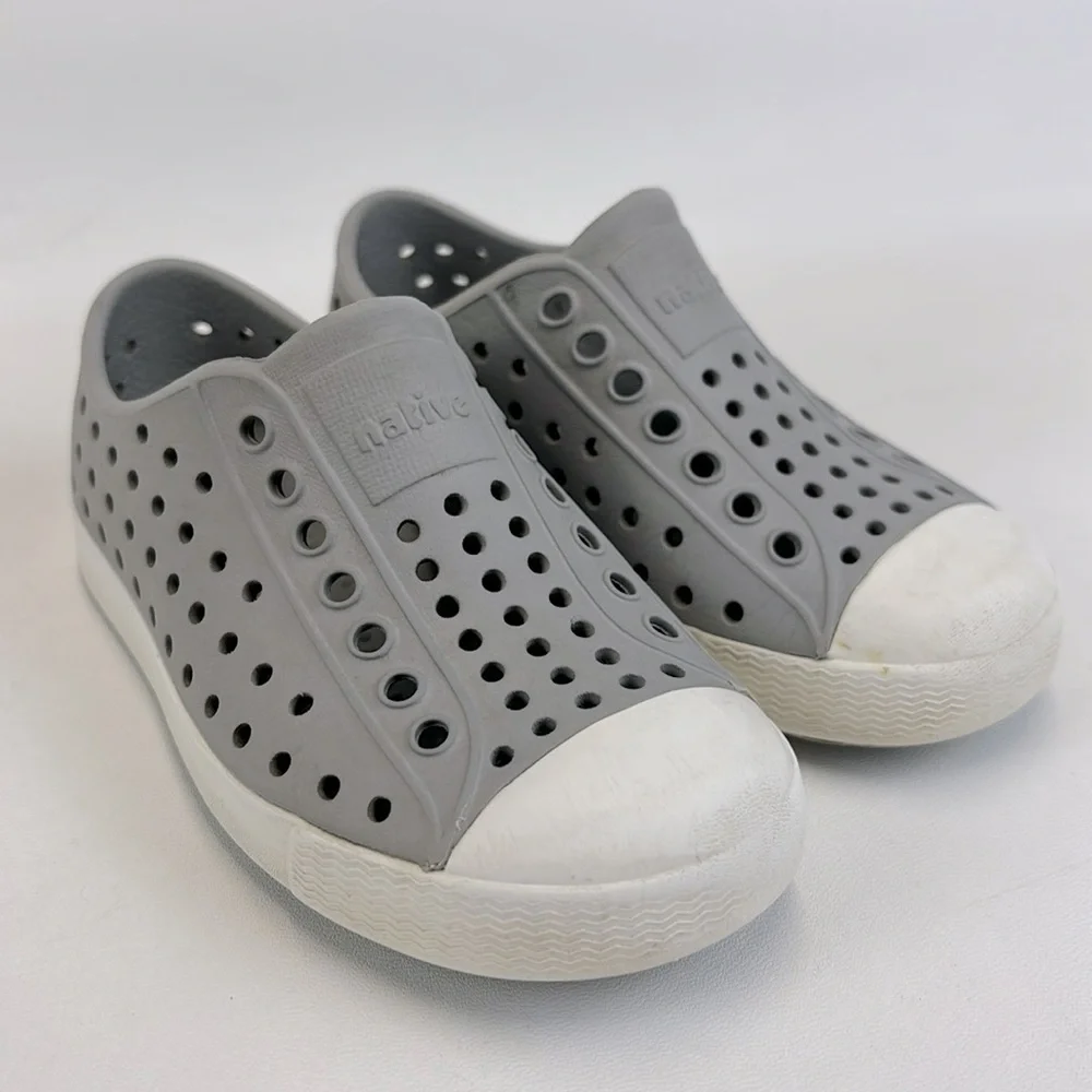 NATIVE Jefferson Gray SlipOn Water Shoes Kids Size C8